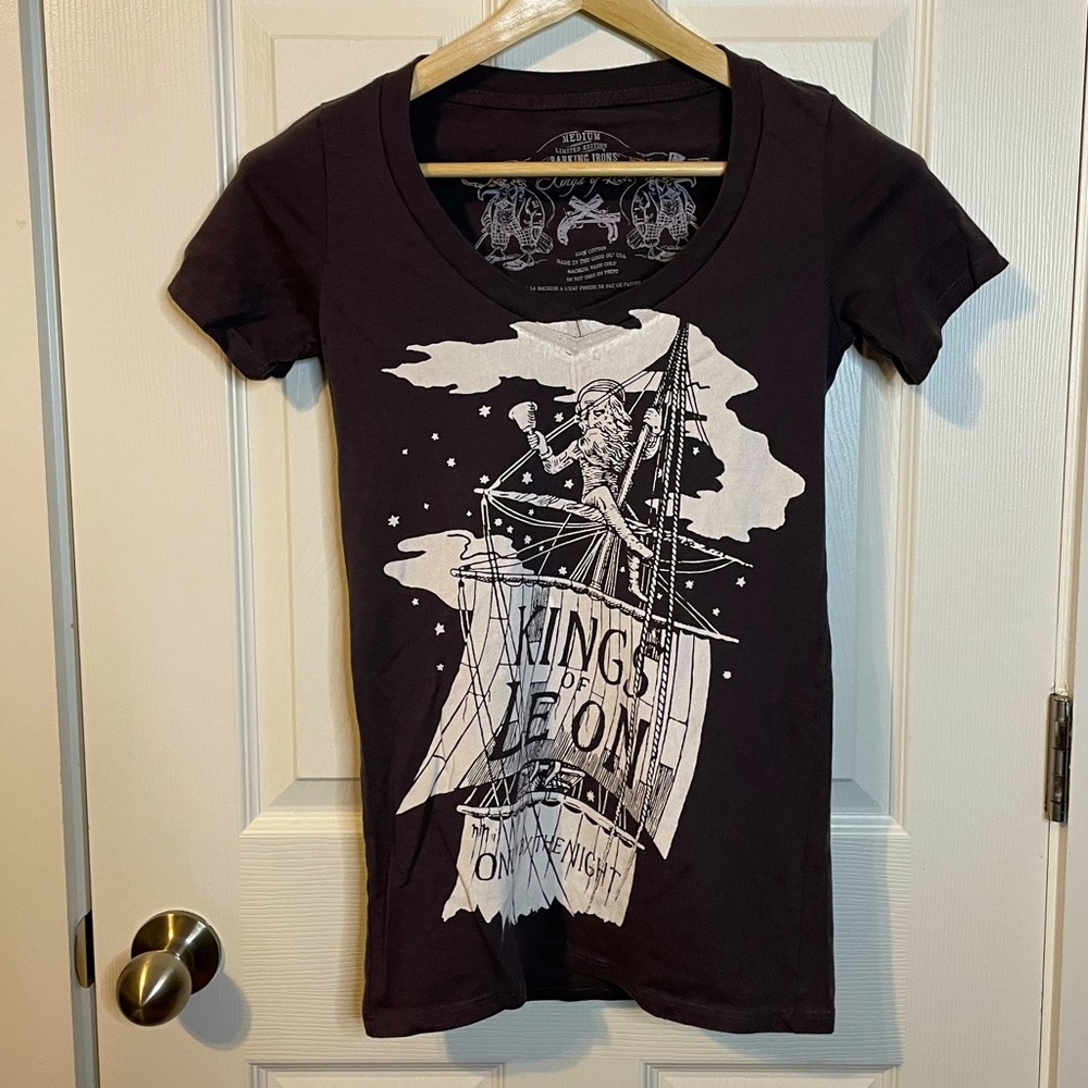 Barking Irons limited edition black v-neck tee w/ Kings of Leon’ graphic sz M